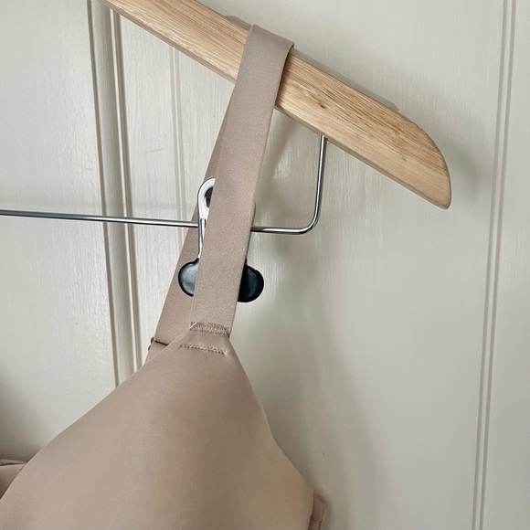 Natori T Shirt Bra Size 36H Nude Smoothing Fully Adjustable Comfort Modest - Picture 4 of 8